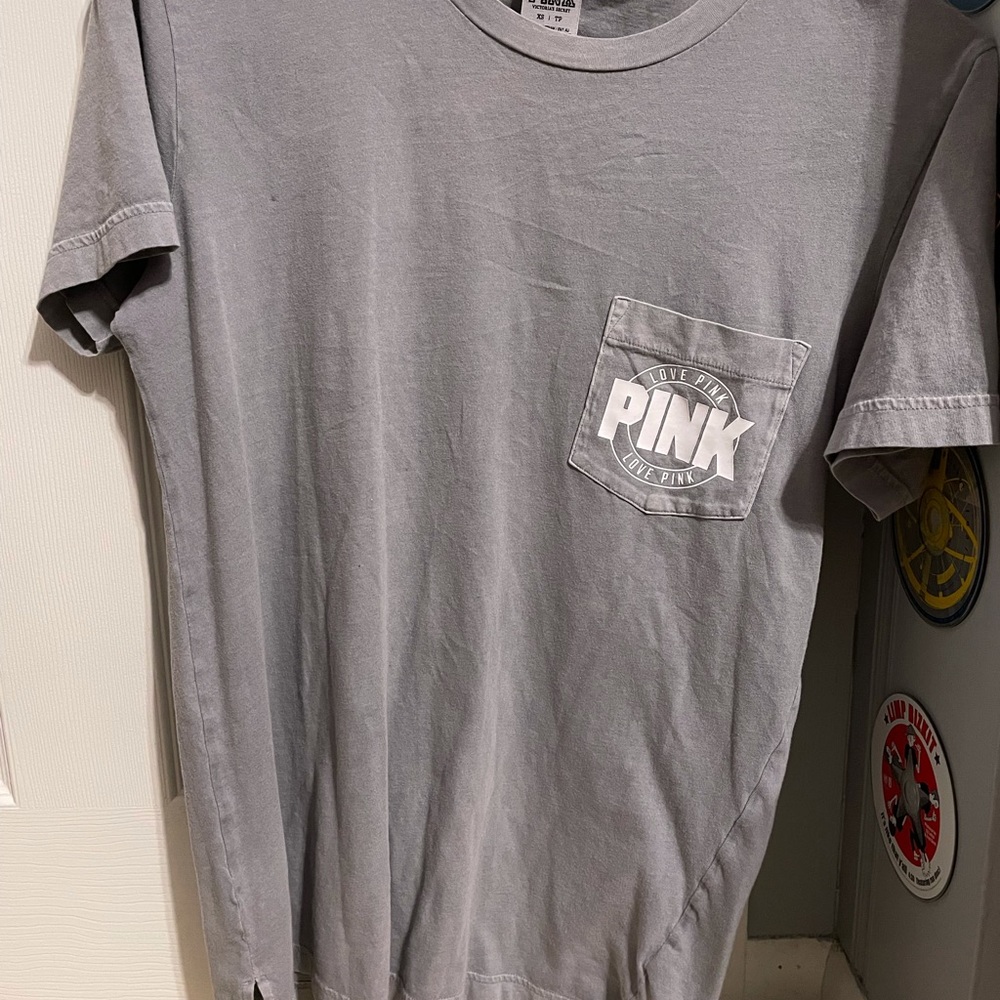pink shirt